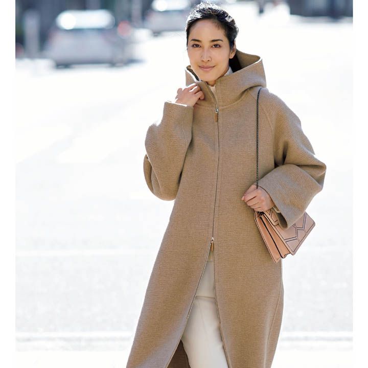 【1】洗練ベージュのカシミアコート