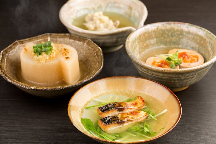 『焼き鯖』400円、『玉子』250円、『舞茸の天ぷら』400円、『大根』250円