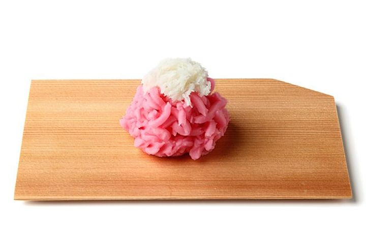 梅をイメージした生菓子