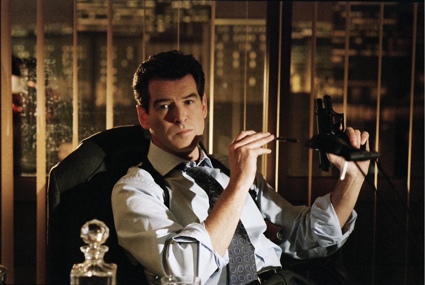 「ダイ・アナザー・デイ」より。写真:United Archives/アフロ