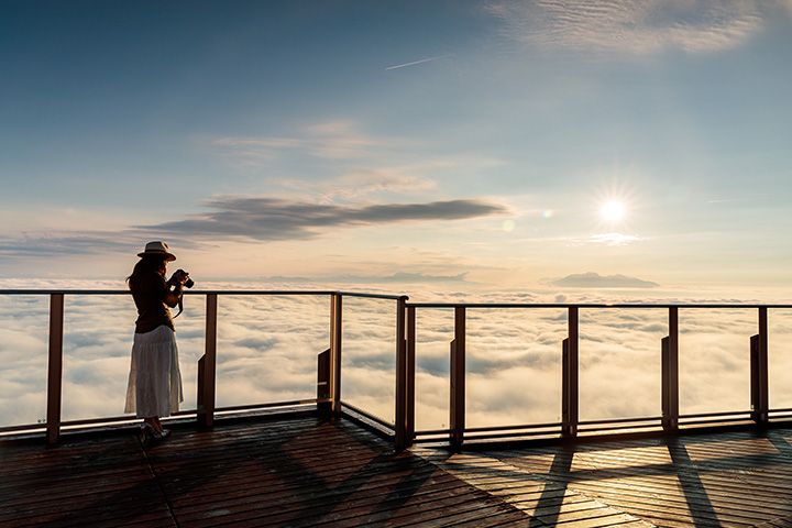 サンセットと雲海のコラボレーションはフォトジェニック!