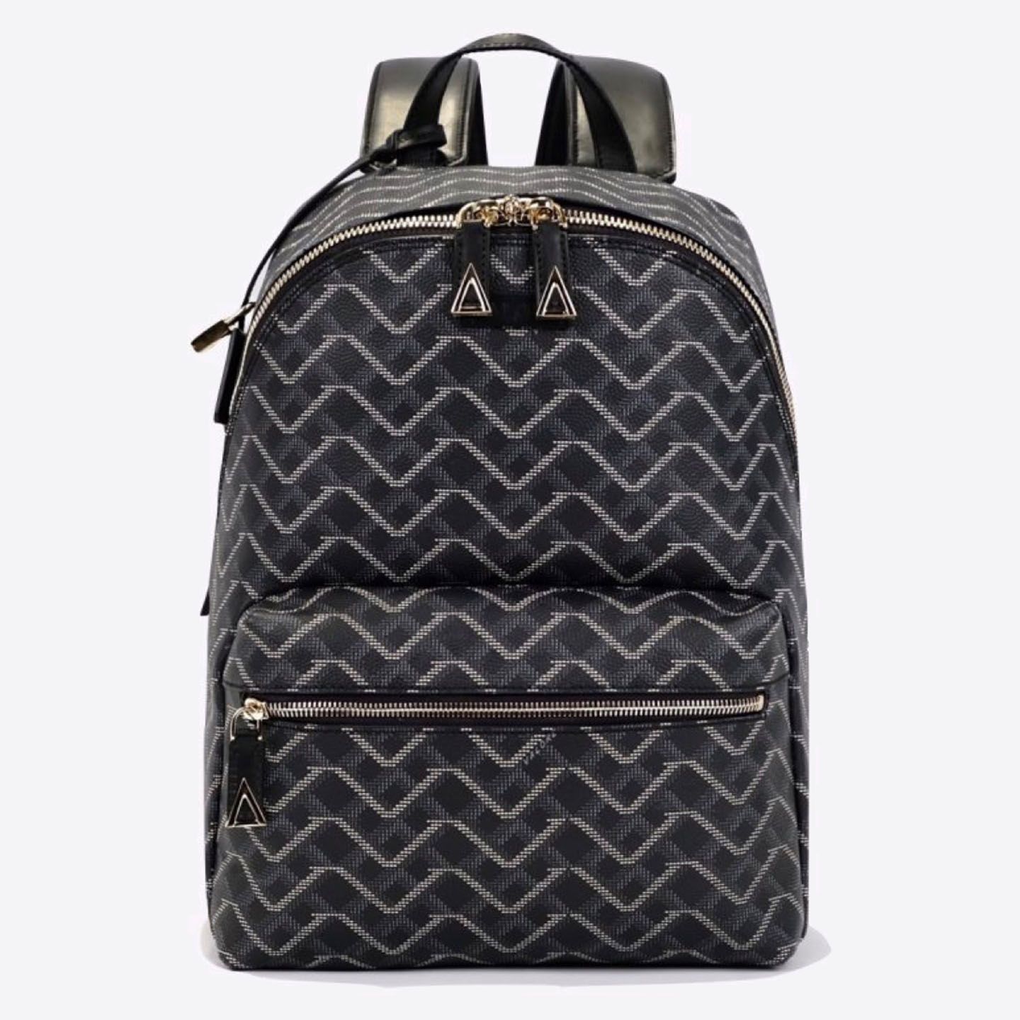 2019年5月上旬より店頭展開予定。「ANGELO BACKPACK」【縦38×横30×マチ12cm】¥280,000(税抜)
