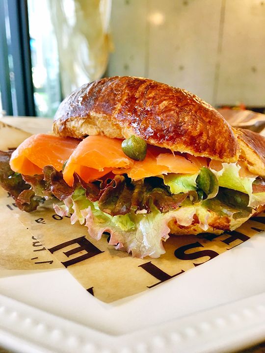 フルセットランチ(クロワッサンサーモンサンド) ¥1,200