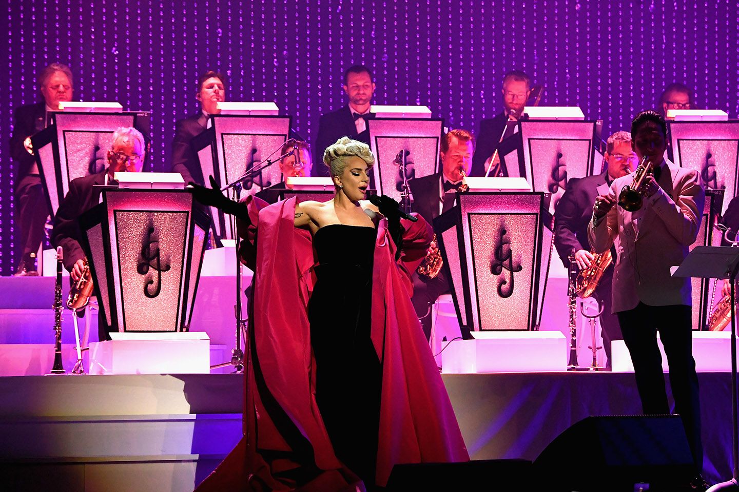 2種類の演目が開催されているレディー・ガガの公演のうち、「LADY GAGA JAZZ&PIANO」より