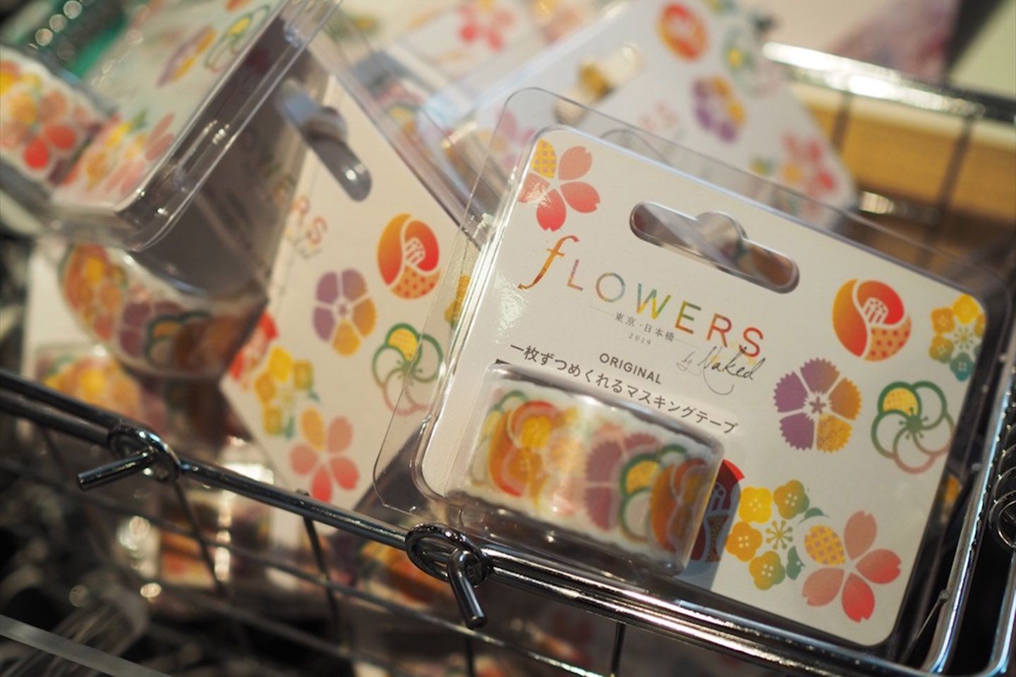 1枚ずつめくれるマスキングテープ「つぶつぶ」は¥600