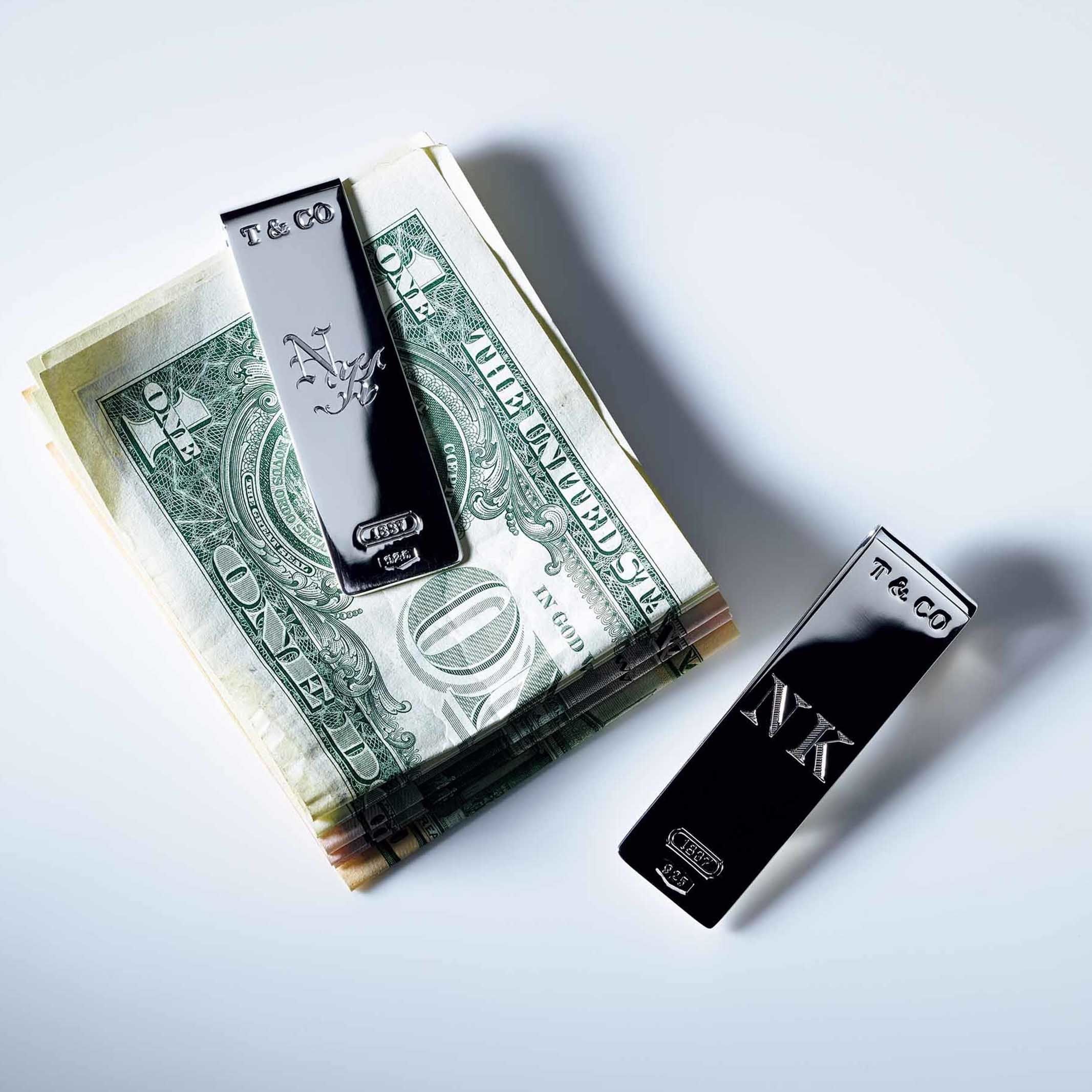 エングレービング代は¥3,200~。納期は3週間~。各¥26,000(ティファニー・アンド・カンパニー・ジャパン・インク)