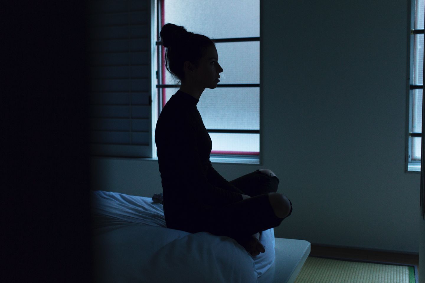 家にずっと引きこもる弊害とは?