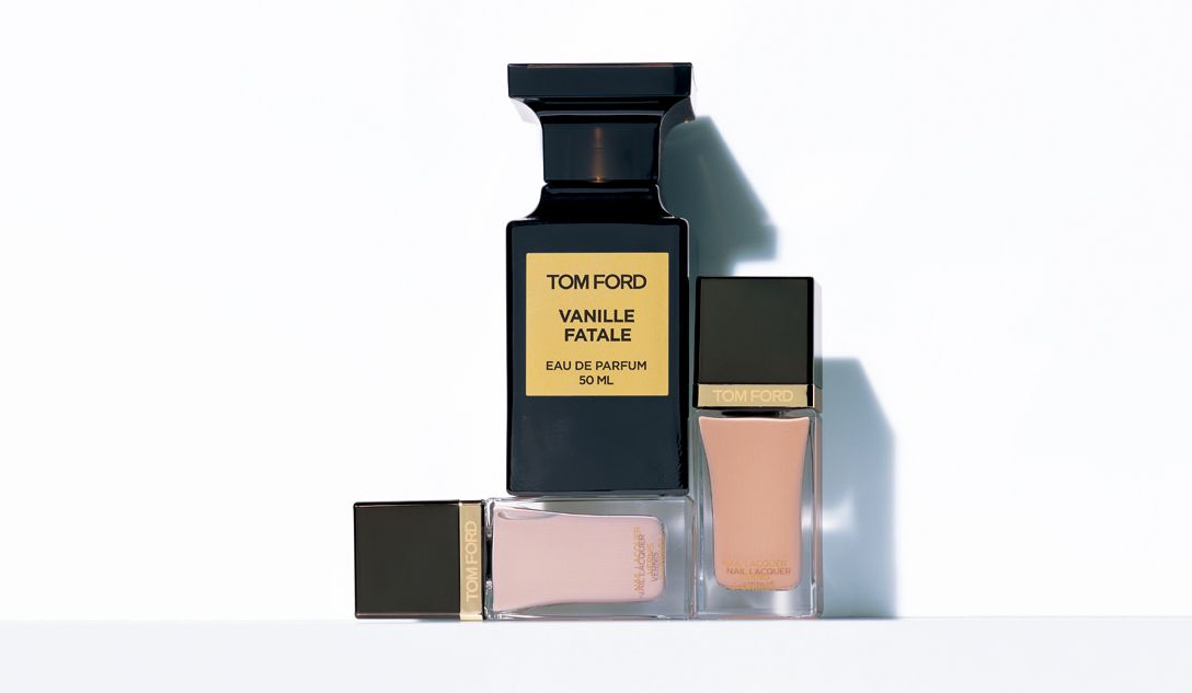 バニラ ファタール オード パルファム スプレィ●50ml ¥28,000・ネイル ラッカー 右 02 下 39各¥4,100(トム フォード ビューティ)