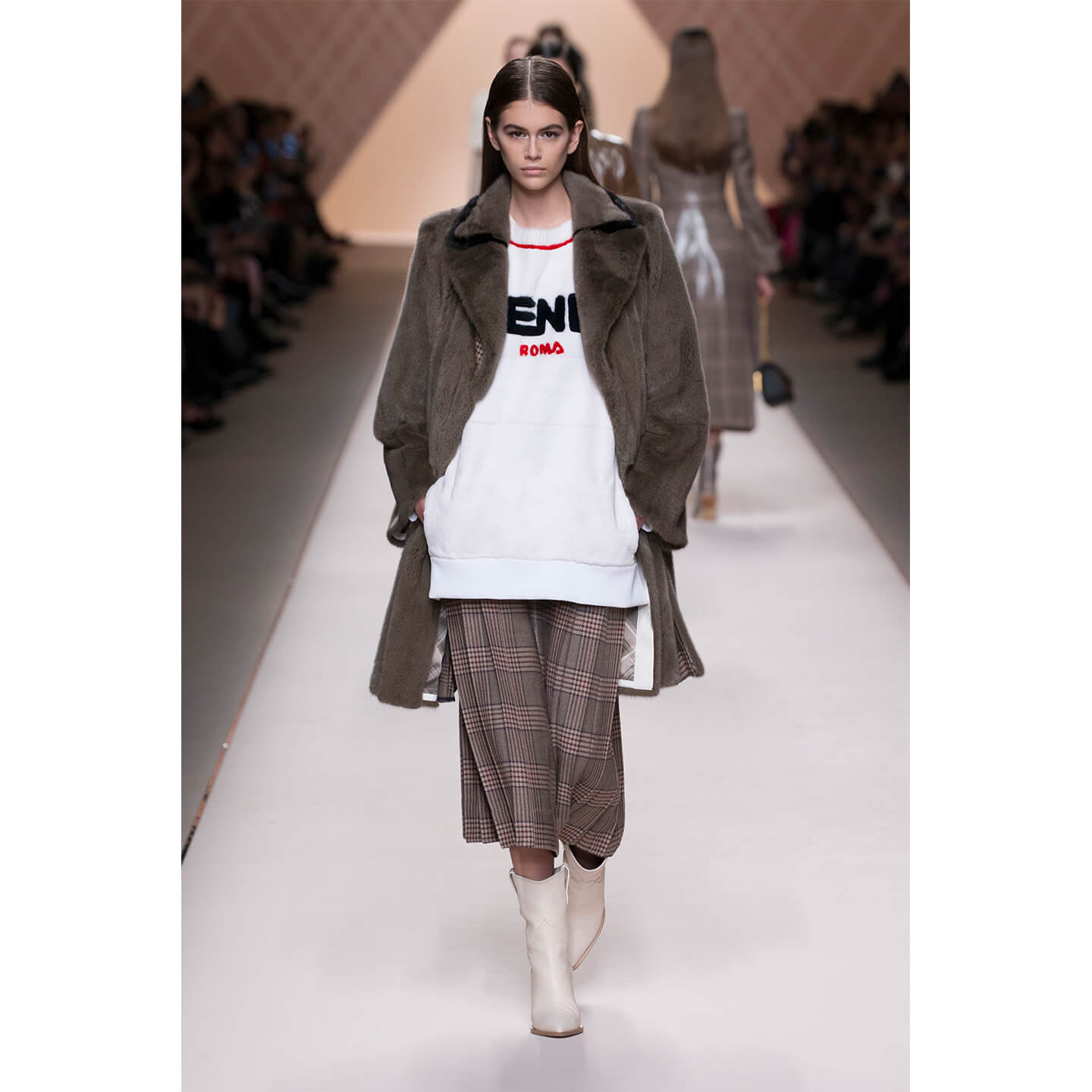 FENDI(フェンディ)のルック画像