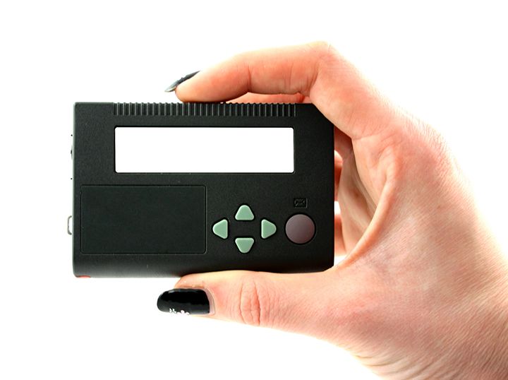 ポケベルの加入数は、平成8(1996)年に1000万人を突破