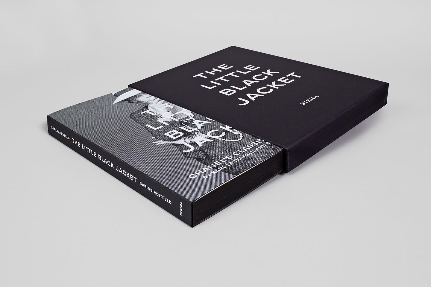カール・ラガーフェルドが自ら撮影した『The Little Black Jacket』