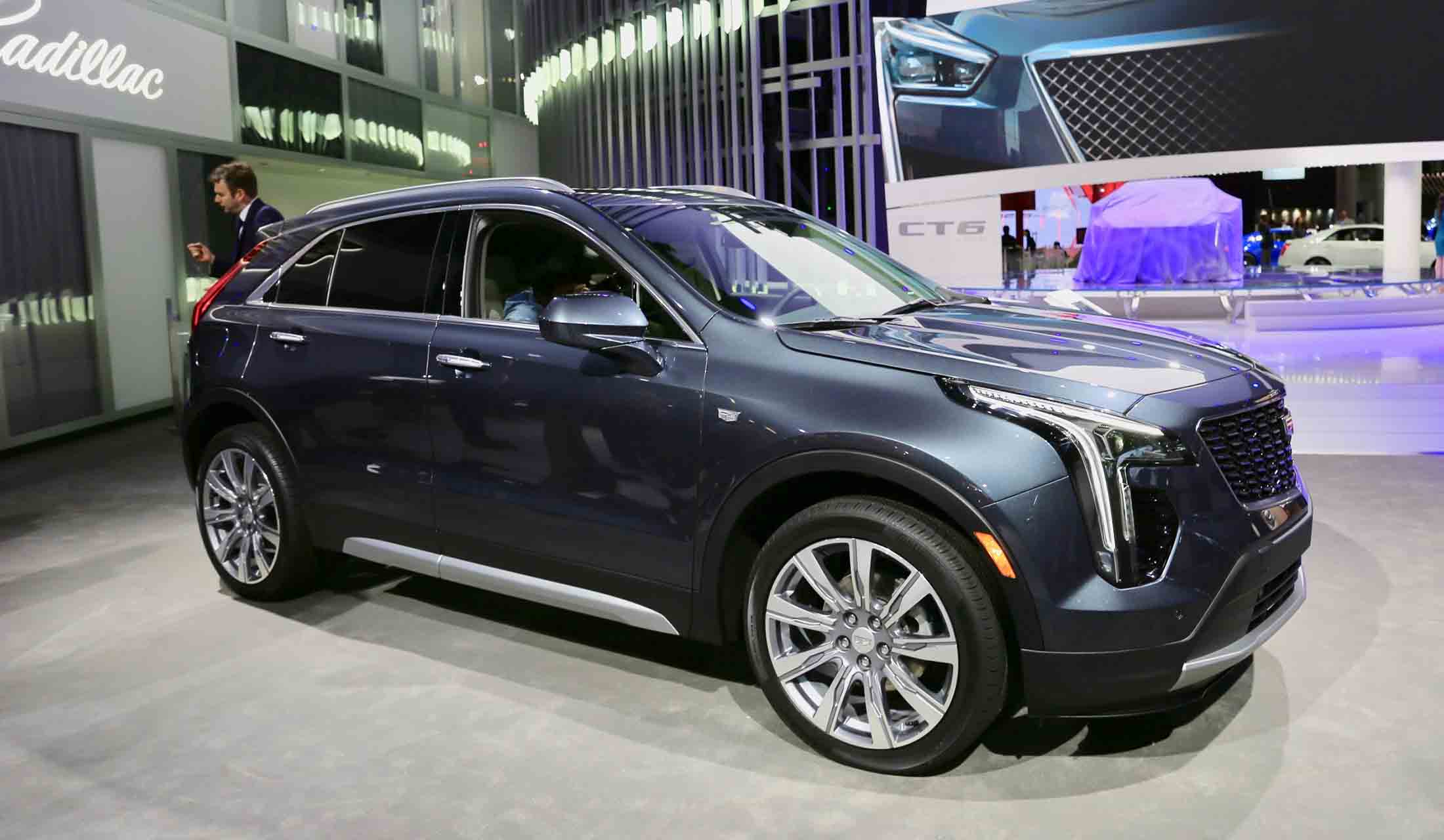 キャデラックが発売するXT4は177kW(237馬力)の2リッターターボエンジンに、前輪駆動主体のAWDシステムを組み合わせる。