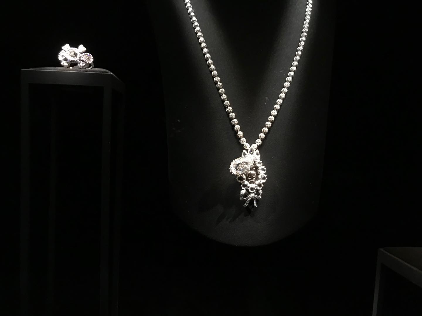 【2】Dior(ディオール)