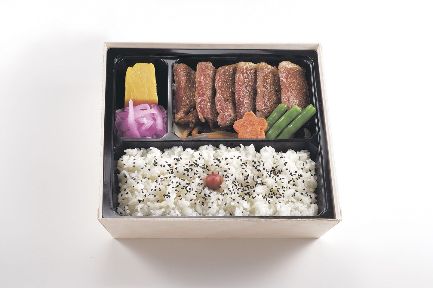 国産牛ビフテキ弁当 ¥3,564(税込)