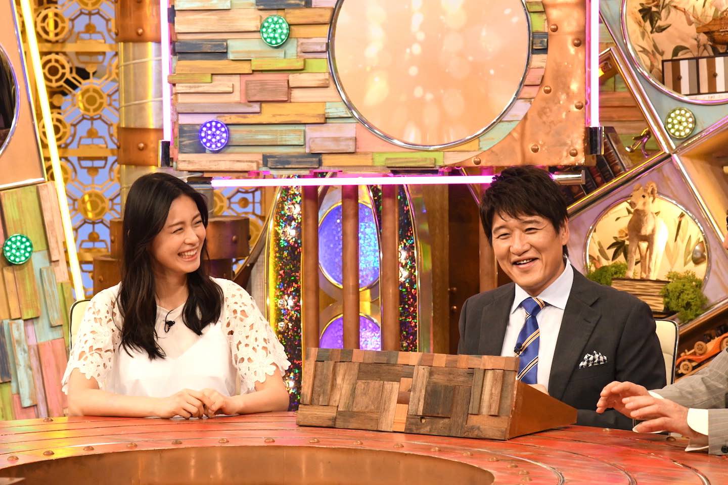本仮屋ユイカさんと林修さん ©ABCテレビ