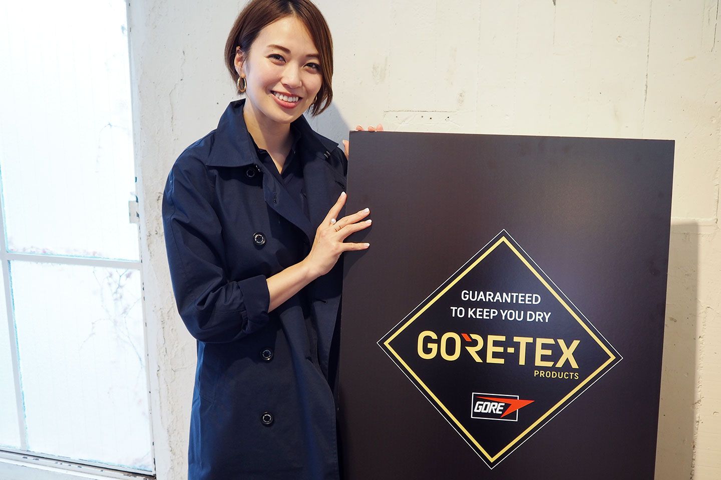 この日、スタイリストの小山田早織さんが着用していたのも、ネイビーのザ・ノースフェースのトレンチコート