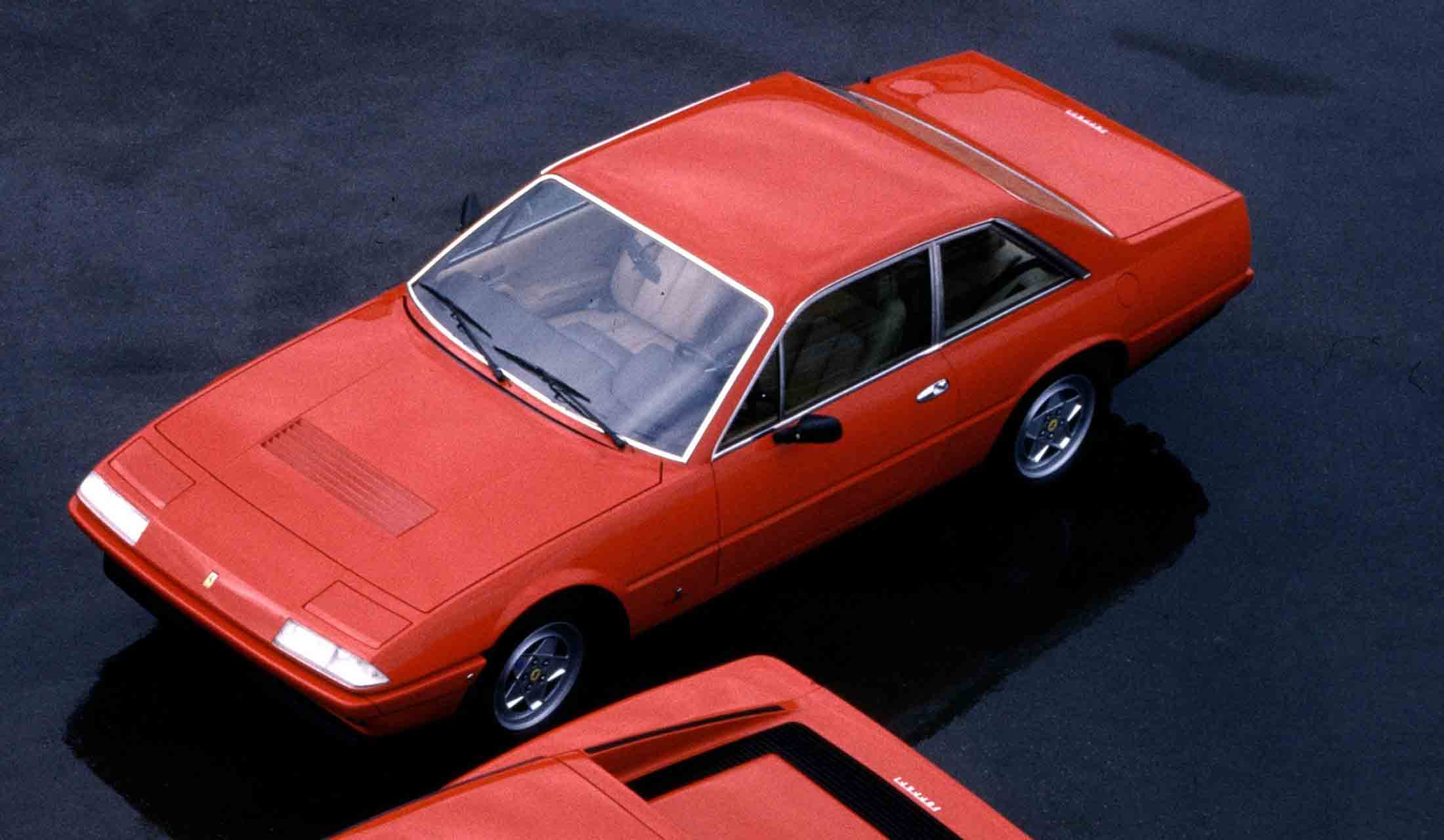 改良を受けながら長きにわたって生産された、「400」。フェラーリ初のAT(3速)も設定され、販売台数の半数以上を占めた。
