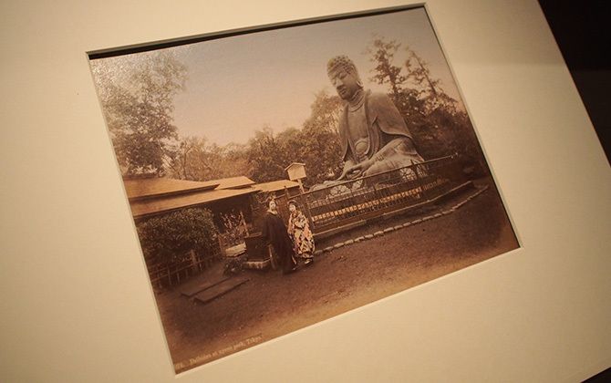 シャネル・ネクサス・ホール「荒木経惟×ギメ東洋美術館 Tombeau Tokyo」の展示