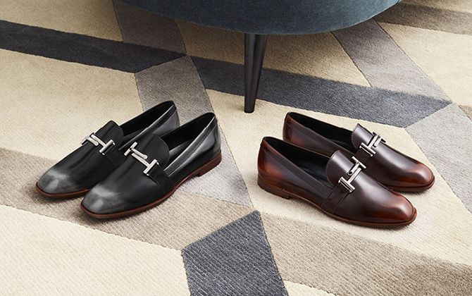 Tods(トッズ)のローファー、ダブルT2足 シューズ 各¥81,000〜(税抜)