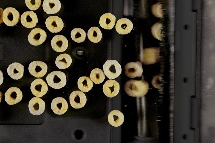 フロアをキレイにするだけでなく、お掃除したあとの自分のこともケアできる子なんです…。