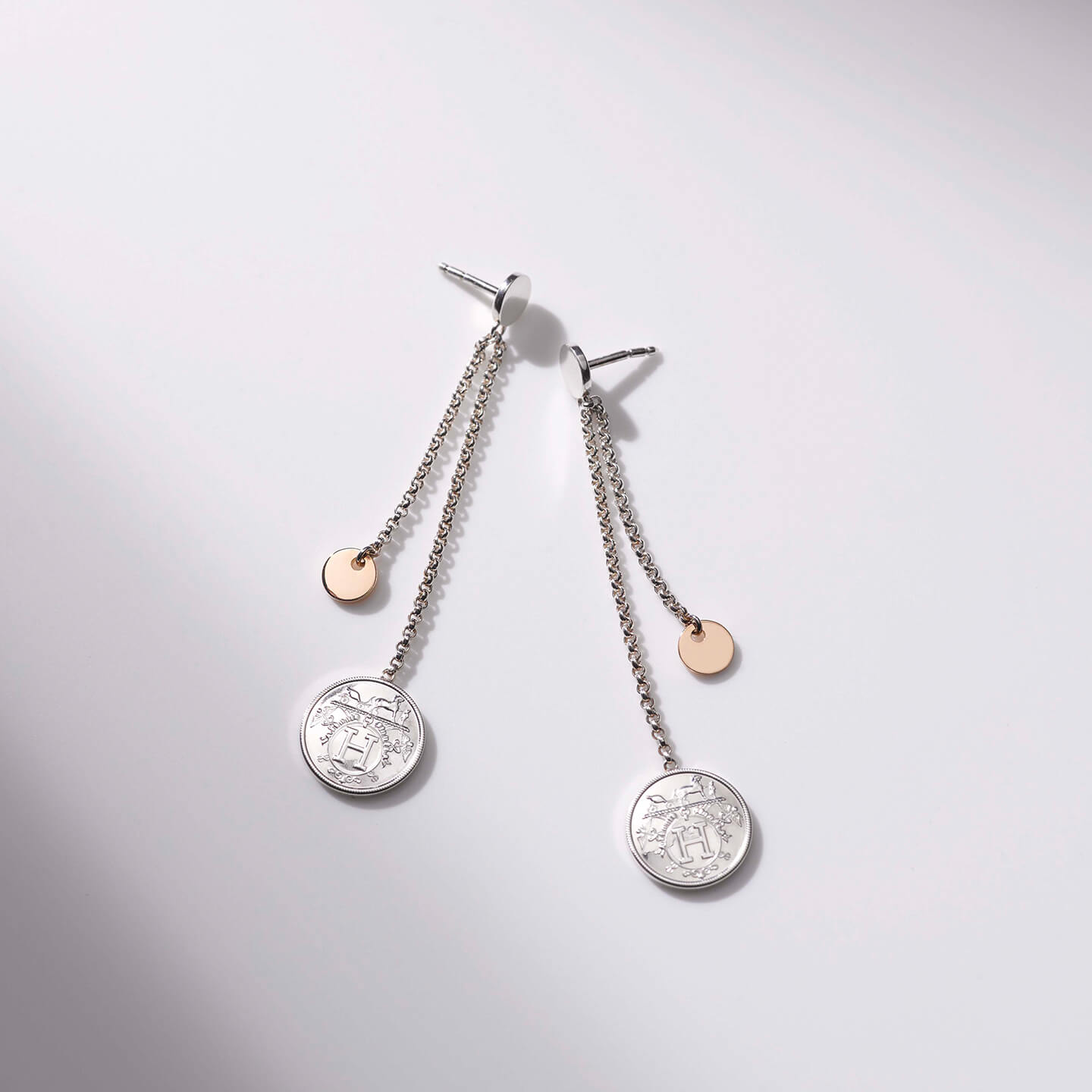 ピアス