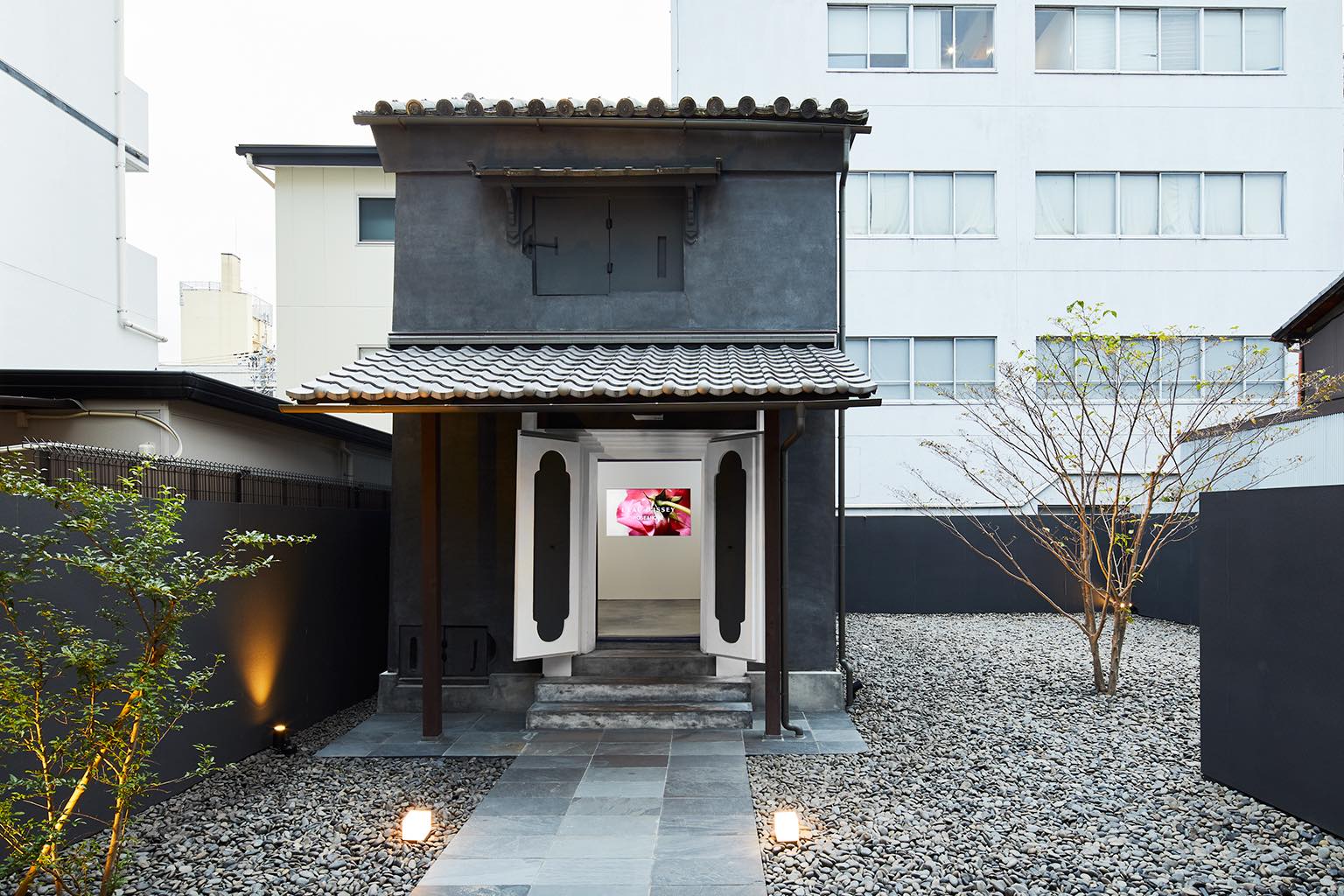 KURA 展「ROSE&WOOD」外観