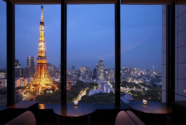 5組10名限定で、東京タワーが目の前に見られる窓側の席でシャンパンが楽しめる