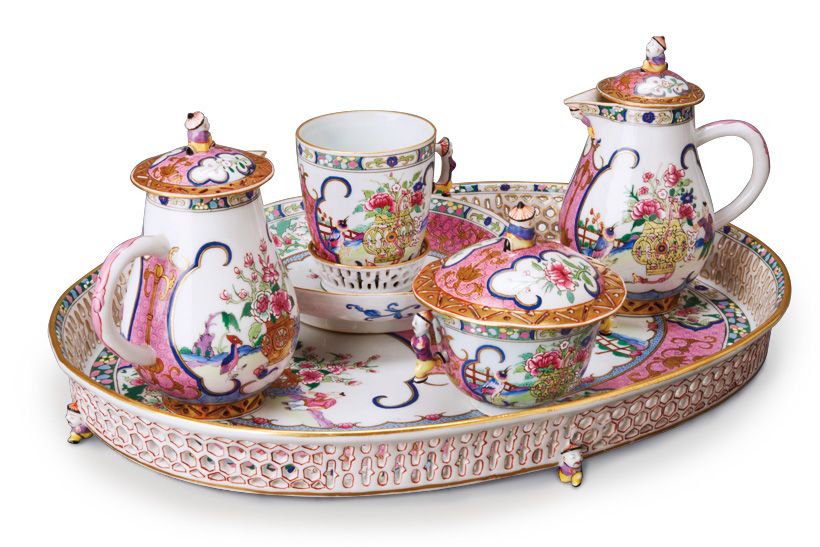 色絵金彩「皇帝」文コーヒーセット 1860年頃 ブダペスト国立工芸美術館蔵