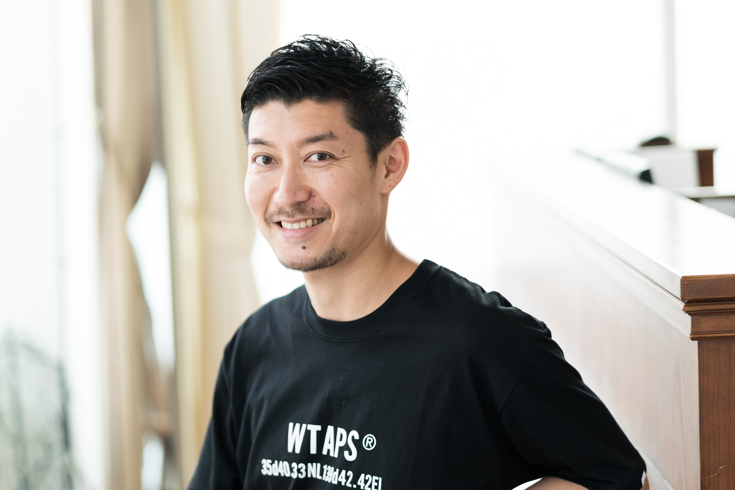 joemi by Un ami店長・高橋和人さん。健康のためにジムへ通っているという高橋さん。「腰痛防止です(笑)」
