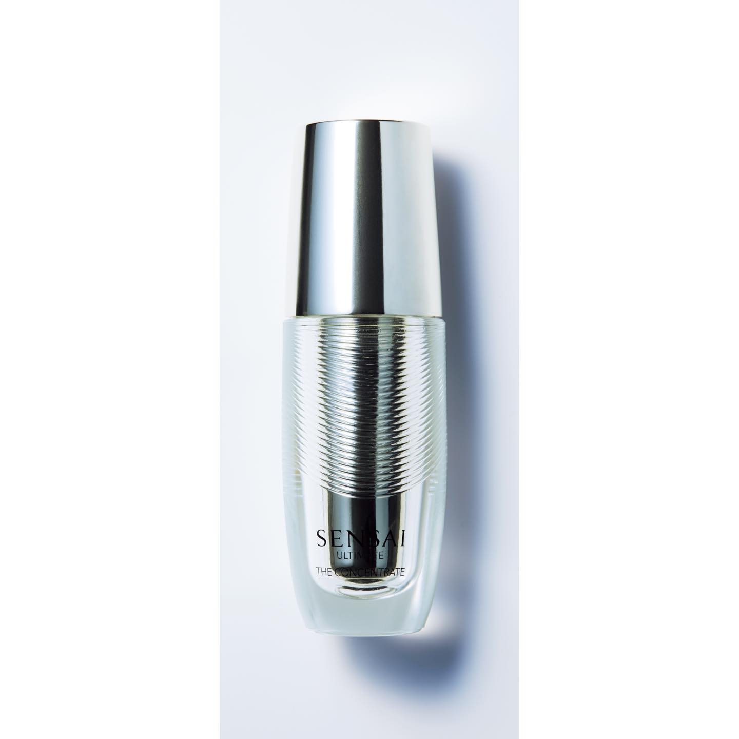 カネボウ化粧品 センサイ UTM ザ コンセントレート s 30ml ¥71,500(医薬部外品)