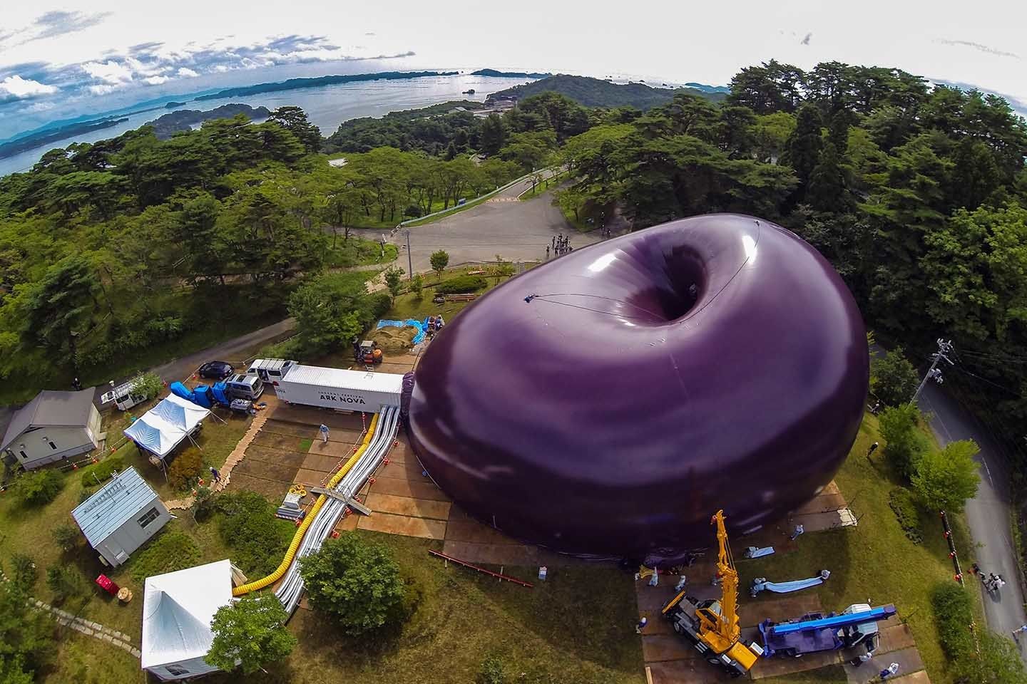 2013年、宮城県松島町に設置された「アーク・ノヴァ」