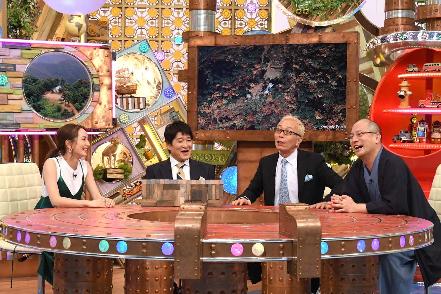 左から:辻元舞さん、林修さん、所ジョージさん、春風亭一之輔さん ©ABCテレビ