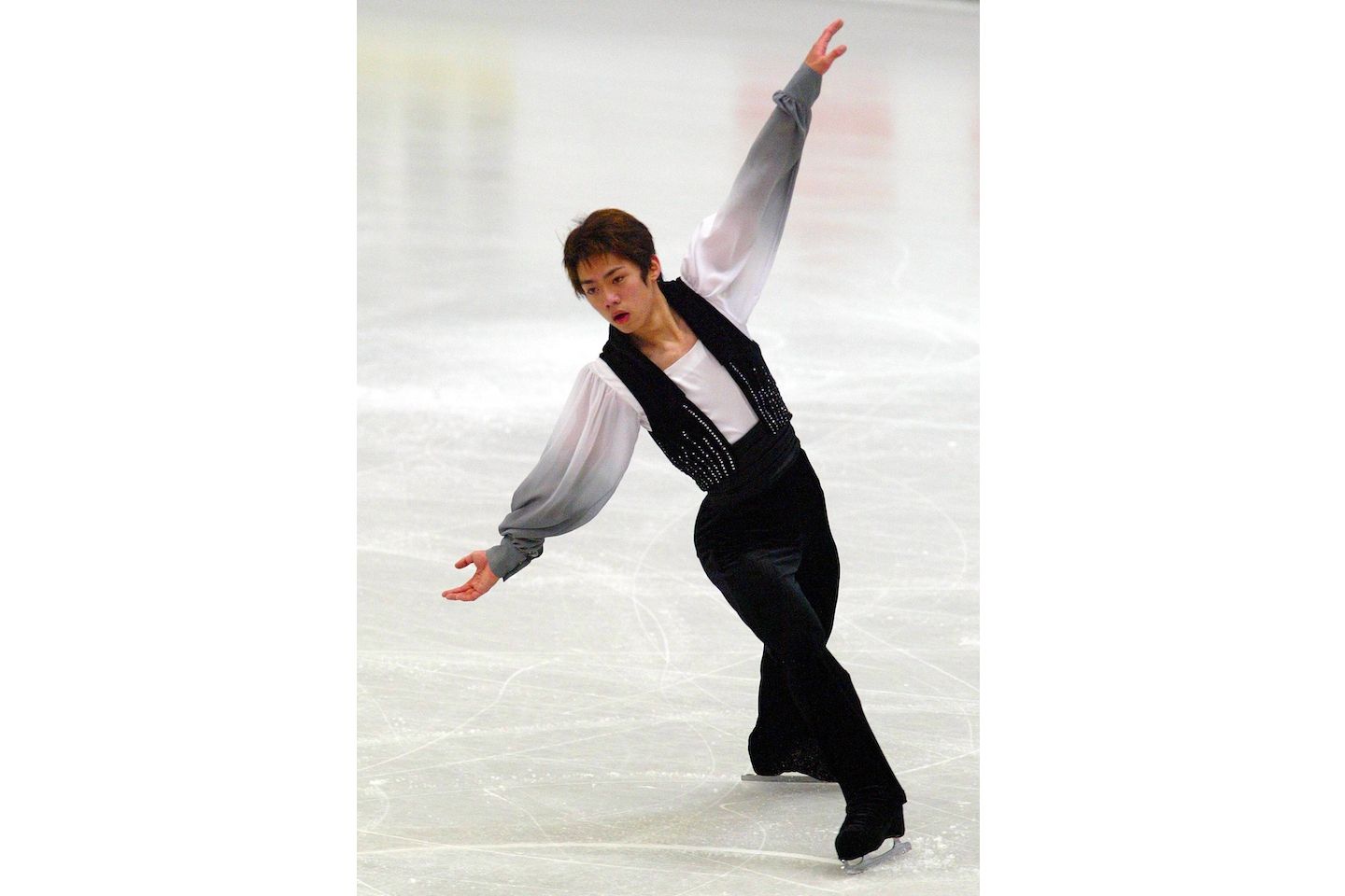 2002年 ボフロスト杯で演技する当時16歳の高橋選手 写真:アフロ