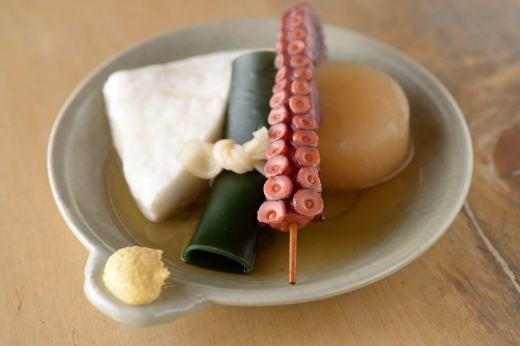 じっくりと煮込んだ大根、ふんわりとしたはんぺんなど、出汁が染みた『おでん』