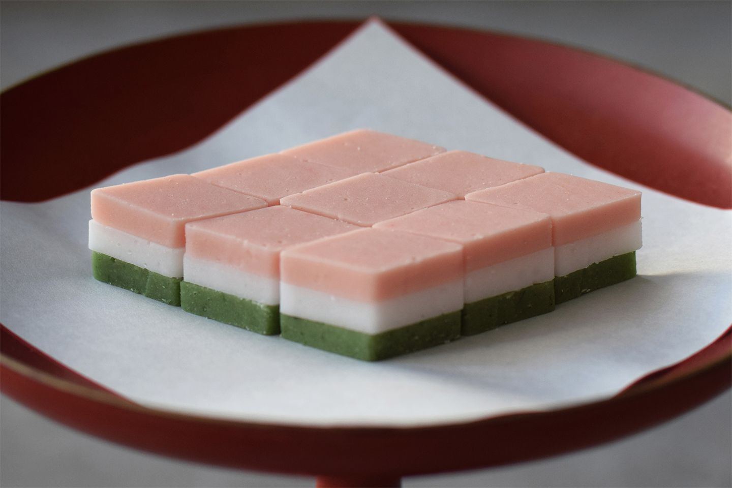 HIGASHIYAの季節のお菓子「雛菱」