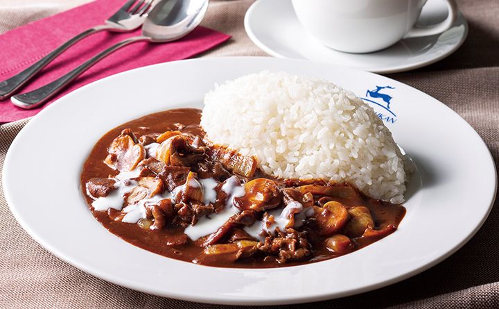 三笠會館伝統のデミグラスソースでじっくり煮込んだ、カフェ三笠限定の「ハヤシライス」