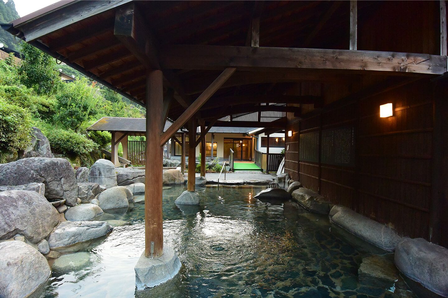 大浴場の「SHIORI/しおり」