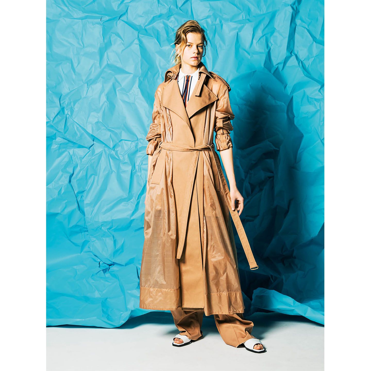 スポーツマックスの三越伊勢丹限定商品のコート¥200,880・ニットジレ¥125,280・パンツ¥63,720