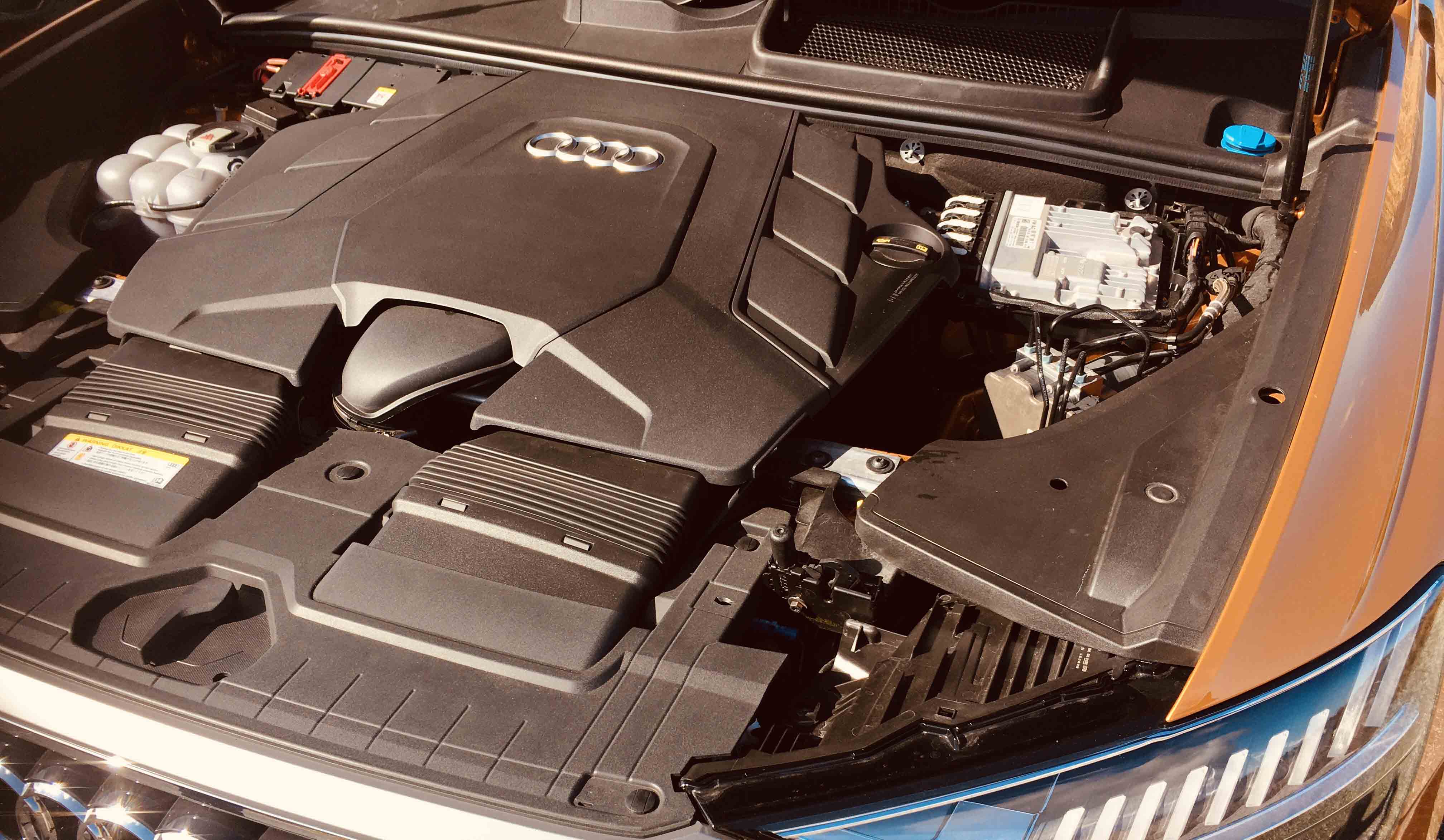 『アウディ・Q8』V6ガソリンターボを搭載。マイルドハイブリッドシステムも採用されている。